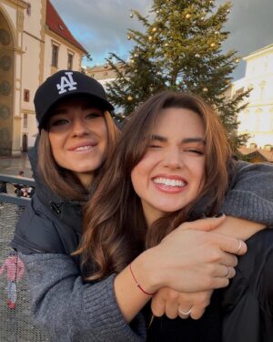 Karolína Muchová Instagram - HAPPY HOLIDAYS