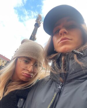 Karolína Muchová Instagram - HAPPY HOLIDAYS