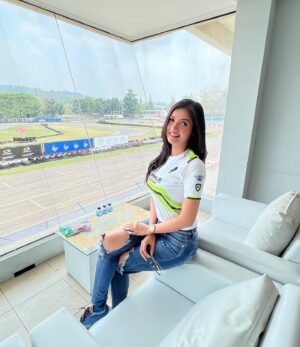 Kartika Berliana Instagram - Suddenly remember what He said “He is the light of the world, whoever follows him will not walk in darkness, but will have the light of the life”🌞sangking silaunya @fimminigpindonesia @roadtomotogp @imi_id
