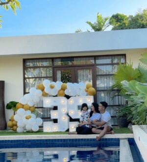 Kartika Berliana Instagram - Happiest birthday love, best friend, boyfriend, old brother, and partner☀️i believe you’ll become a great wise man year by year. Happy banget jadi partner yang lihat kamu bertumbuh jadi lebih hebat tiap tahun nya💪🏻 Wishing you every good things happen into your life.. Jbu abundantly🌹