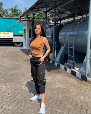 Kartika Berliana Instagram - Erangel mama udah lama ga looting💣