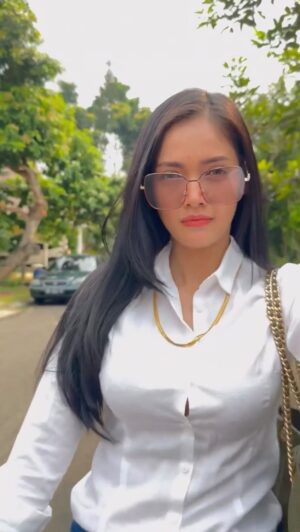 Kartika Berliana Instagram - Udah ngerti kan sekarang? #youngmomproblems
