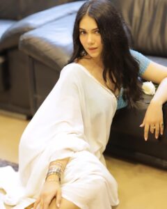 Actress Kashish Rai HD Photos and Wallpapers July 2024