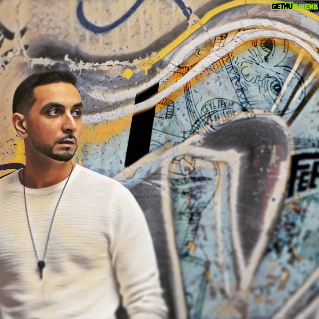 Káss - 519 Likes - sub·tle /ˈsədl/
#foreplay #droppingsoon #areyouready #subtle #neversettle #motivation #tagme #keys #graffiti