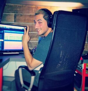 Káss Instagram - Studio session with the broski 
#Amob @dopevibesdaily