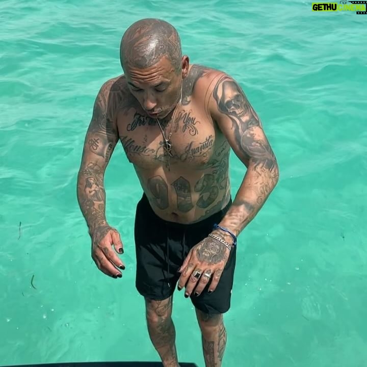 Kat Von D - 127.8K Likes - Been a rough year, to be honest. So grateful to be able to spend some much needed family time away from all the chaos and can’t thank you enough @thefivesoceanfront @romarleybeachhouse for making this little family vacation so special! The beautiful views, the food, the activities and warm hospitality — but most importantly the memories I made with my husband, my son, my dad and my uncle. You guys have no idea how meaningful it was to return to my motherland like this. 🥹🇲🇽🖤