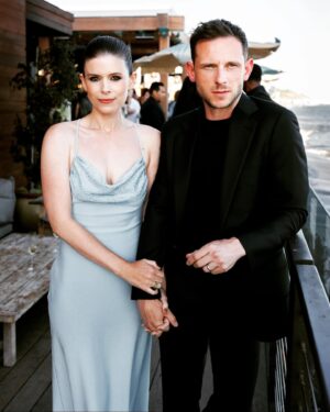 Kate Mara Instagram - 🖤@giorgioarmani🖤

#bluesteel
