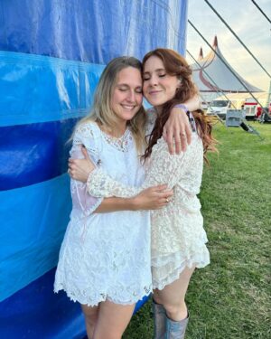 Kate Nash Instagram - I love trans people and my trans friends and fans SO MUCH! I already made this post and it came out all glitchy and I can’t remember everything I said. Is it my butt or trans pride ya don’t like marky z? BUTT anyway I just wanna express how important trans pride is & how it’s not only essential to protect trans people but to celebrate & elevate & feed them Yorkshire puddings with gravy in the back of the tour van too. Thank you @vegancampout for the tasty food we ate way too much of, to accrington for the Northern Soul & Peter Rabbit tins of tea. And massive shout out to @thompankhurst for saving our BUTTS and smashin it this weekend! I hope you all had a beautiful trans pride weekend, ours was spent big time  appreciating our mates & talking excitedly and crying just a bit. I love youuuu! 🏳️‍⚧️🫶😭💞🎻