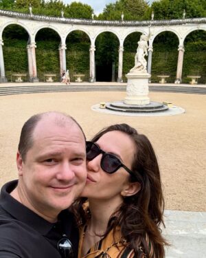 Kate Siegel Instagram - Paris Day 2 with my ❤️