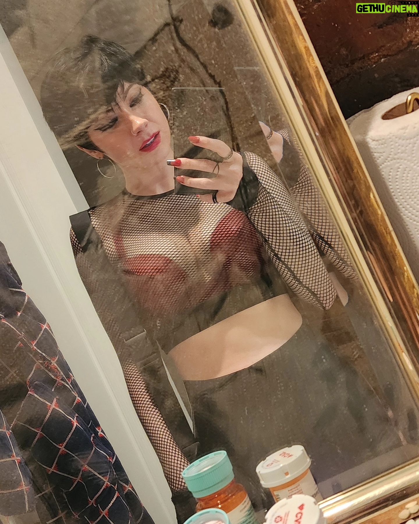 KateLynn E. Newberry - 4K Likes - July, thank you 💜
3 films in 25 days with one day off, I've felt every emotion. My body is exhausted but my heart is so full from meeting and working with all of the talented, amazing people involved with each of these projects.