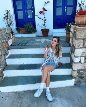Katelyn Tarver Instagram - Holiday in the sun ☀️
