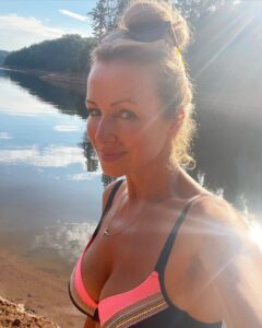 Actress Kateřina Brožová HD Instagram Photos and Wallpapers August 2024