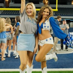 Kathryn Dunn Instagram - @dccheerleaders meet the team ✨💙🏈
#americassweethearts #dcc #dallascowboyscheerleaders