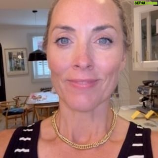 Kathryn Thomas - 1.9K Likes - posh egg salad….my fave …. Courtesy of @alburkitt
Don’t know what’s going on w the sound 🫠 anyway what I was trying to say is to your egg add spring onion, celery, chopped gerkin ….cucumber and avocado if you have it 👌