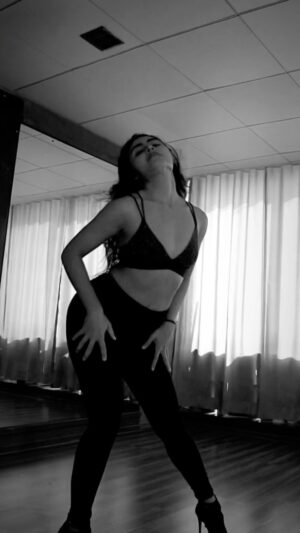 Katie Iqbal Instagram - My first dance on heels video is out!!! check the link in my bio … @steezystudio choreography by @kaylabrenda shot by @gandhi_bhushan @koslii let me know what you guys  think! 😇