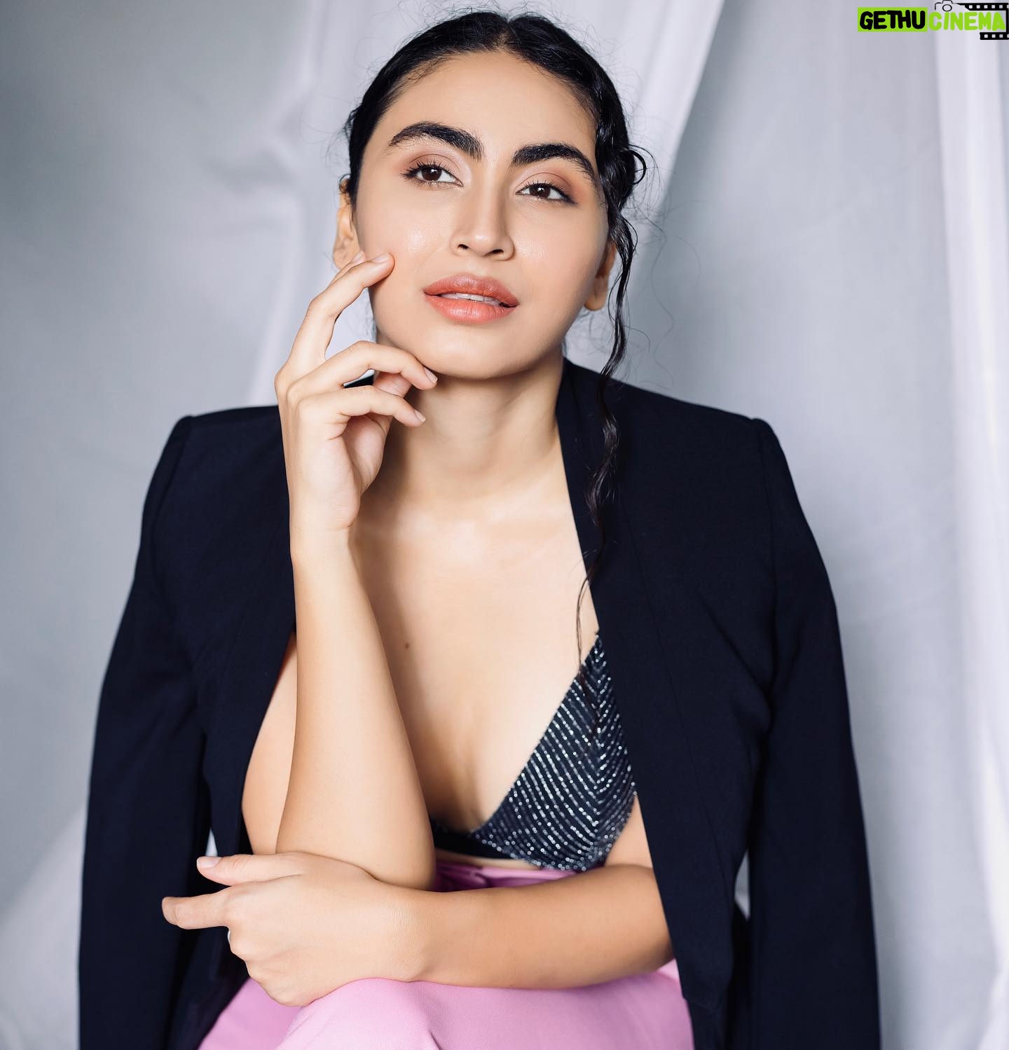 Katie Iqbal - 768 Likes - Ready for Monday like… 😎