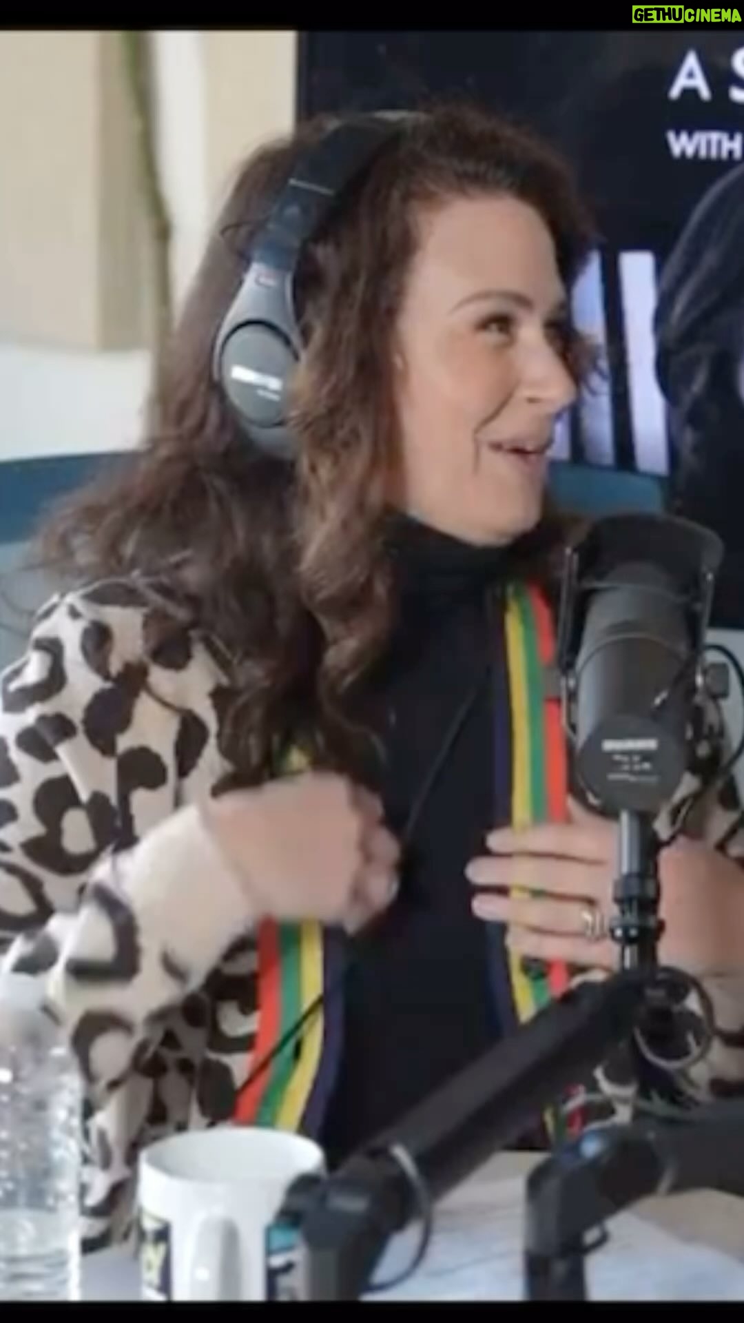 Katie Lowes - 2.4K Likes - Did you listen yet?? @officialcshort on #UnpackingTheToolbox! @scandalabc fam.