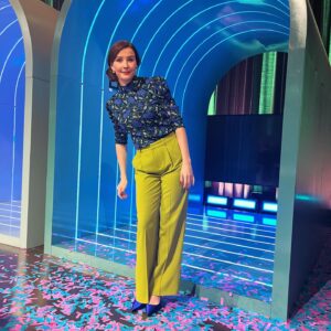 Katrin Bauerfeind Instagram - Wer stiehlt wem die Show, it‘s a wrap!!! Danke an alle für jedes Mal noch ne Staffel, nach der man denkt: also, das kann man nicht toppen und dann cuanta costa cinquecento fazzoletti!!!

@jokoundklaas @officiallyjokoturbo @matthiasschweighoefer @thomasschmitt @jakoblundt @teenatuning @sarahsharonkarsten