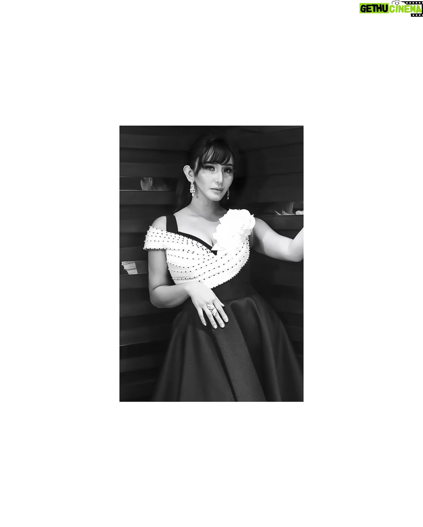 Katrina Halili - 5.3K Likes - Some snaps from today's GMA gala.
Stylist: Yanyan Forteza
Designer: Danika Damo
Assistant Designer : Charlene Damo
Make-up: Mama Dodong
Hair: Misty Gabriel
Jewelry: Lujo Heritage
Bag/Purse: Ysl
Shoes : Ferragamo
Skin clinic: The SB clinic
Photog: Mark Clemente
Video: Dhrex Magat
#GMAGala2024