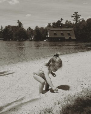 Katrina Scott Instagram - home ♥️ 

love you lake winni