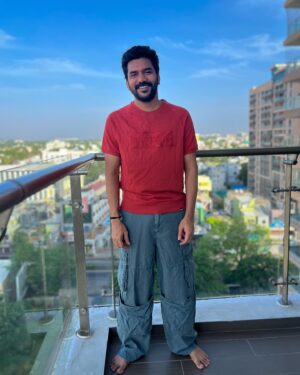 Kavin Instagram - வாழ்த்திய அனைவருக்கும் மனமார்ந்த நன்றிகள் 🙏🏼

Ellarum nalla irupom 👍🏼