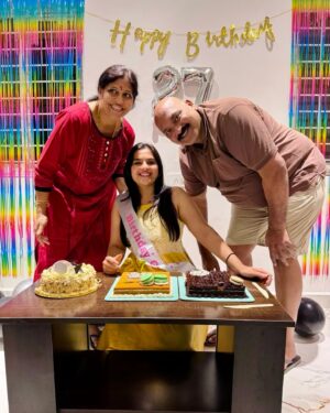 Kavya Kalyanram Instagram - Surround yourself with the best people and you’ll always have the best time! ✨
My birthday was yet another amazing day for me with my most favourites and lots of cakeee 🥰♥️
Thank you you all for making my every day wonderful and all the more my birthday 
Anddd of course thank you to everyone who wished me sent their warmest regards 🤗