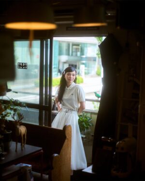 Kawaguchi Yurina Instagram - ナイトアウトに出かける前に聞きたい曲は？

「C.O.S.M.I.C Love / Kawaguchi Yurina ー 自分の曲なのですが（笑）。テンポも心地よくて、気分も高めてくれるのでメイク中によく聴きます。
Zeze / IU ー とにかくキャンドルを焚いたような空間で聴きたくなります。絶妙なテンポ感とIUさんの抜け感のある歌声が相まって、夜の居心地のよさを感じさせてくれます。」

川口 ゆりな @kawaguchi_yurina_official が着るフレッドペリーシャツ。

#フレッドペリー #フレッドペリーシャツ #ポロシャツ #FREDPERRYSHIRT #GETREADY #FREDPERRY
#FPNIGHTTALES