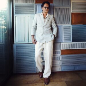 Kay Kay Menon Instagram - Just...😊😊

Outfit designed and Styled by @trushala_nayak 
Shoes - paioshoes 
Hair @yogesh_john007 
Makeup @makeupbymangesh 
Photographer @shrutisbagwe 
Styling Assistant @saumyaa__22_