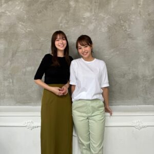 Kayako Abe Instagram - ♪

撮影でちはるちゃんに会えました🤭♡

👚: @eloops_jp 

👖: @ladymade_official