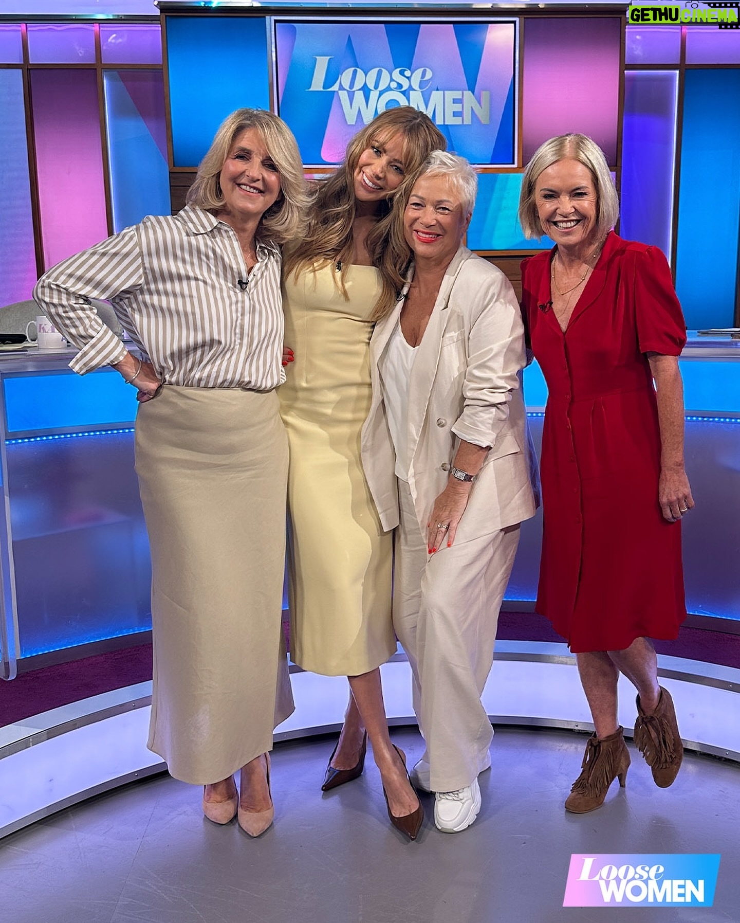 Kaye Adams - 5.5K Likes - Friyay squad goals 🫶
Have a brilliant weekend everyone ☀️
#loosewomen