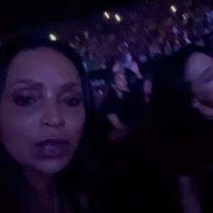 Kayla Compton Instagram - Absolutely zero chill. Best concert ever @alanis and @joanjett