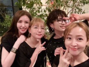 Kayo Noro Instagram - なんという素敵な素敵な会に参加させていただいたのだろう🖤
最高に楽しい会でした
出会えて嬉しい🩵