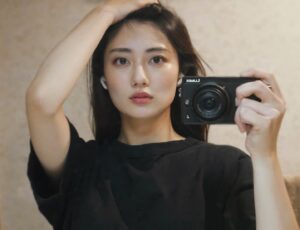 Kazusa Okuyama Instagram - せっかく前髪のばしてたのに産後に抜けた毛が育ってきて前髪できそう🫠なのを、どうにか誤魔化す日々、　
#産後の悩みは尽きない