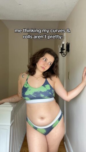 Keara Graves Instagram - beauty standards will come and go throughout time to confine women but our bodies will never cease to amaze me 😍 

#midsize #curvy #bodyacceptance #selflove #bodyconfidence #beautystandards