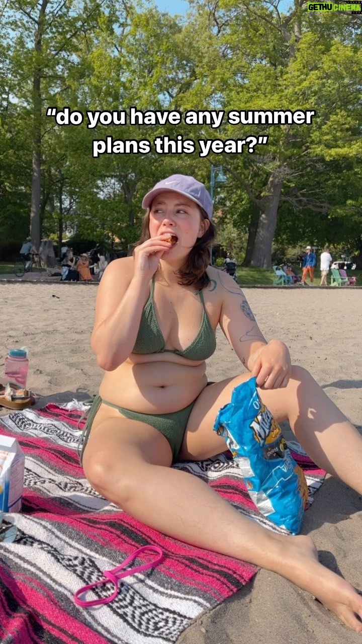 Keara Graves - 34.7K Likes - what kind of snack would you bring if we had a beach date? 🍟🍿🥨