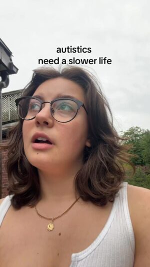Keara Graves Instagram - be gentle with yourself today🤍 who can relate to this? 🙋🏻‍♀️

#autisticadults #femaleautism #actuallyautistic #neurodivergent #burnout #autismspectrum