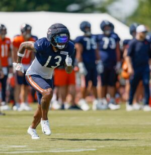 Keenan Allen Instagram - Training camp 12. Still working! 👽 #DaBears 🐻