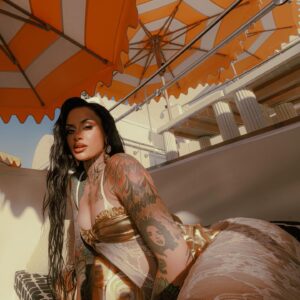 Kehlani Instagram - i wanna make magic 🎉🎲