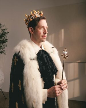 Keith Habersberger Instagram - The King of Fast Food. Watch the final Try Guys video on 2ndtry! 
📸 @jdrenes 
MUA: @ariannachayleneblean 
MUA Assist: @sarahfaubertartistry 
Wardrobe Stylist: @alyssaless 
Wardrobe Assist: @ladyaryl 
Wardrobe Assist: Anna Darnell