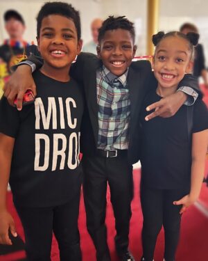 Keivonn Woodard Instagram - Had the chance to meet @keivonnwoodard from the show “The Last of Us” @thelastofus He is such a cool kid! I’m glad you enjoyed our show @thelionking Thank you for teaching me some sign language. I’ll be better at it the next time we meet 🤗🤗 

#thelastofus #thelionking #youngnala #disney #lionkingmusical #broadwaykids #broadway #rafikitour #disneykid #bway #blackbroadway #washingtondc #youngactor 
#nationaltour #blackgirlmagic #kennedycenter #talentedkids 
#hangingwithaniya #naturalhair #shaderoom #explorepage #kidsingers 
#BCKTalentedkids 
#curlykidshaircare #blackgirlsrock #disneyplus #atlanta  #childperformer #aniyasimone #positivevibesalways