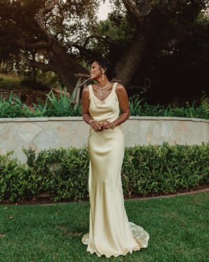 Keke Palmer Instagram - I don’t want to be long I just wanna be clear! I AM GRATEFUL TO GOD FOR ANOTHER YEAR! I’m not here for a long time but I am here for a community rich time and that’s what I have. It’s my birthday but it’s my communities birthday too because they are the ones that got me this far. We are all alone in this world, we come in alone and we go out alone but what we share is this experience. In that shared experience we know what it’s like to be as one in togetherness, in that community is where God lives. In that love, that hope and that joy. I am forever grateful to know that and to have that. This is 31! More pictures coming because me and my crew looked fly all night!!! (So mad I didn’t get a solo shot with my dad!!!)
