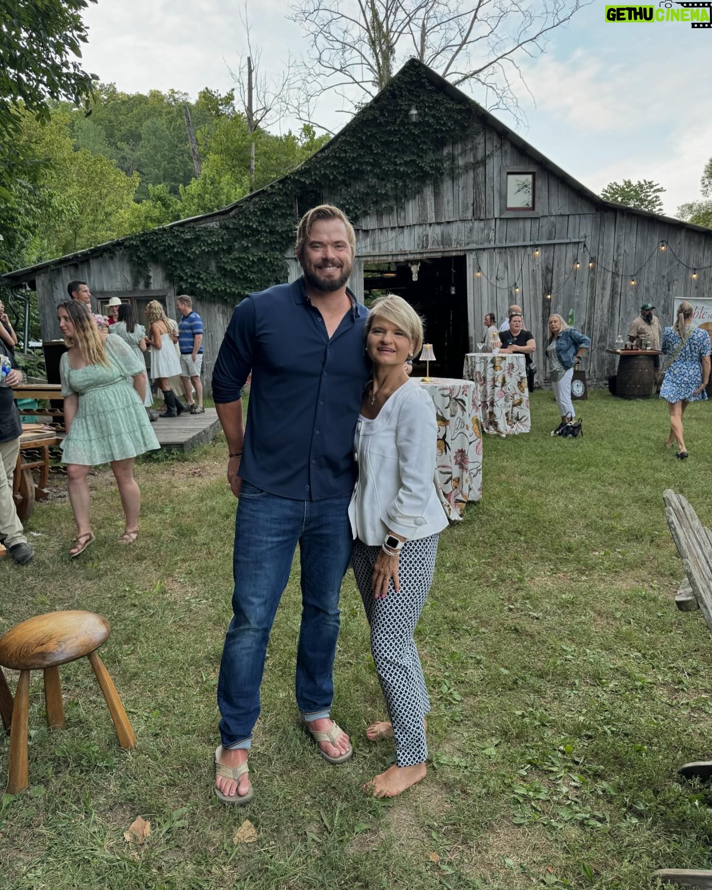 Kellan Lutz - 3 Likes - Mom and son dinner date! Dinner in a creek 🙌
Thanks @prophetik @ediblenashtn