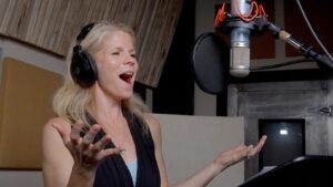 Kelli O'Hara Instagram - What an honor to have Tony Award winning, and Emmy,
Olivier, and 2-time Grammy nominated artist, Kelli O’Hara, join us on this album! ✨
•
@kelliohara made history as the first artist to crossover from #Broadway to the Metropolitan #Opera, just finishing another run of “The Hours” opposite Renée Fleming and Joyce DiDonato this spring, after starring on Broadway in “Days of Wine and Roses” alongside another featured singer on @impossibledreamalbum - @briandarcyjames! 
We can’t wait for the world to hear Kelli’s iconic crossover vocals on “Make Our Garden Grow” by Leonard Bernstein, featuring @bivoices  and @nationalchildrenschorus. You’ll also hear her in a delicious harmony with @adriennelwarren in the final track 🎶🎵
•
•BUY NOW at the link in our bio to support @aaronscottlazar and @youralsnetwork. 🔗💿
•
•FOLLOW @impossibledreamalbum 
•
#impossibledream #IMpossible #impossibledreamalbum #aaronlazar #endals #kelliohara #Broadway #ALS #musicheals #opera 
📸: @jonestabrooks 
🎧🎤: @big.orange.sheep