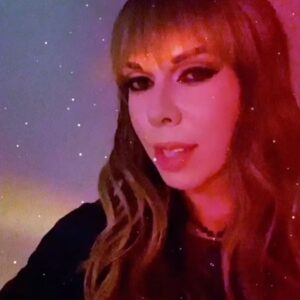 Kelly Mantle Instagram - Heyy virgin mothers! Mary Xmas