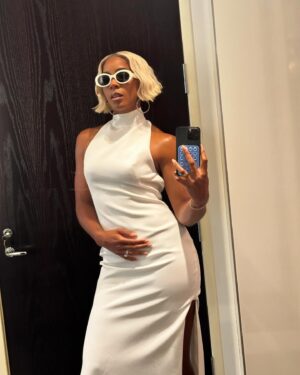 Kelly Rowland Instagram - 🤍Summer with My Love🤍