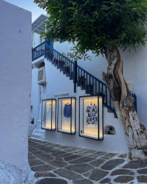 Kelly Vedovelli Instagram - On s’balade à Mykonos <3