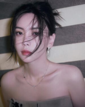 Kelly Yu Instagram - 深夜隧道游～