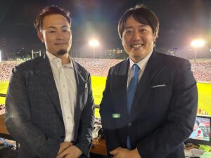 Kenki Fukuoka Instagram - ラグビー日本代表戦vsフィジー🇫🇯
解説させていただきました！
開始早々のレッドカードで難しいゲームの中、選手達は苦しい時間を耐え抜いて、後半にはJAPANらしいプレーを沢山見せてくれました！🔥
今日見えた光を、小さな修正を重ねることで日本ラグビーを照らし出す大きな光にしてくれることを期待して、応援を続けたいと思います！
たくさんの応援ありがとうございました！
実況の安村アナと共に📸