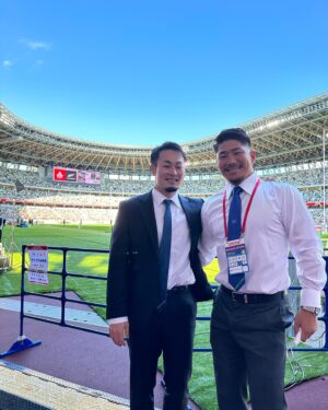 Kenki Fukuoka Instagram - 日本代表vs NZ 31-38で惜しくも敗戦💦
ただオールブラックス相手に1トライ差の結果は大きな成長を感じると共に、今後の代表戦がさらに楽しみになりました！☺️
解説聞いていただいた皆さん、ありがとうございました！
久々にゲスト解説に来てた力也と、同じく解説だった斉藤さんと📸