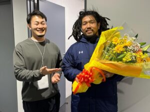 Kenki Fukuoka Instagram - ワイルドナイツ勝利！
今日の熊谷は凄まじい強風でした😂
そして堀江さん公式戦通算150試合おめでとうございます！
開始早々にトライも取って魅せてくれました👏